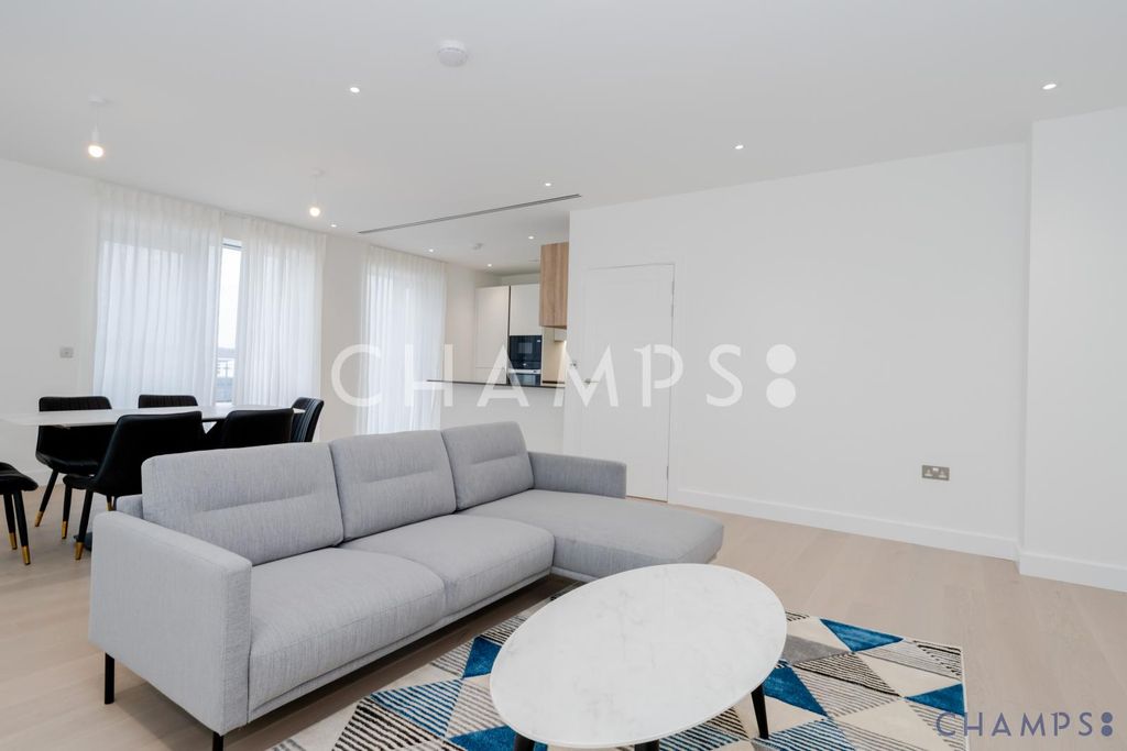 Property photo 2 of 18 Gallery