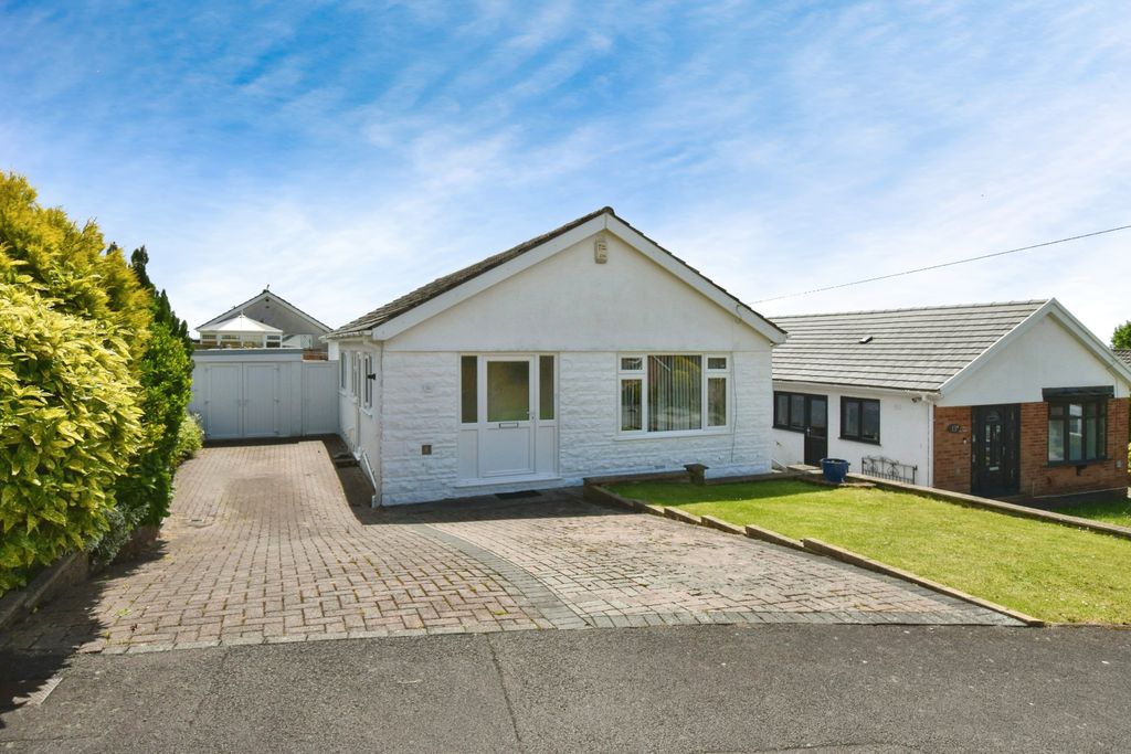 Property photo 1 of 17 Photography