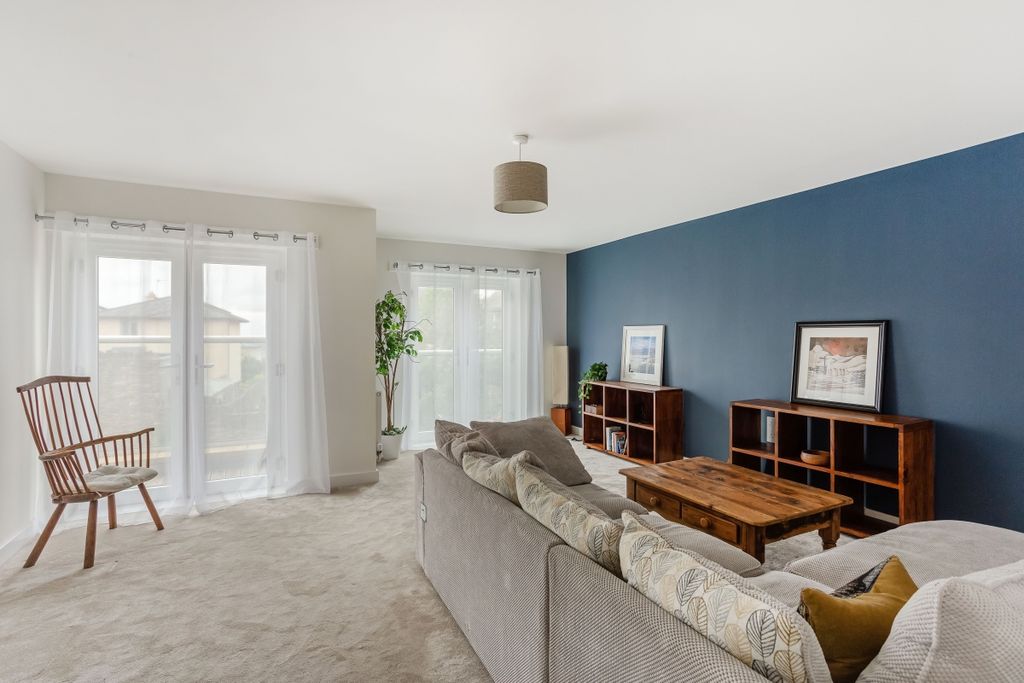 Property photo 3 of 21