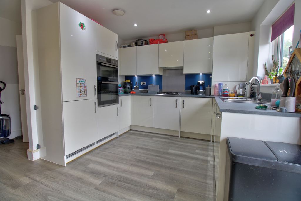Property photo 2 of 16 A5