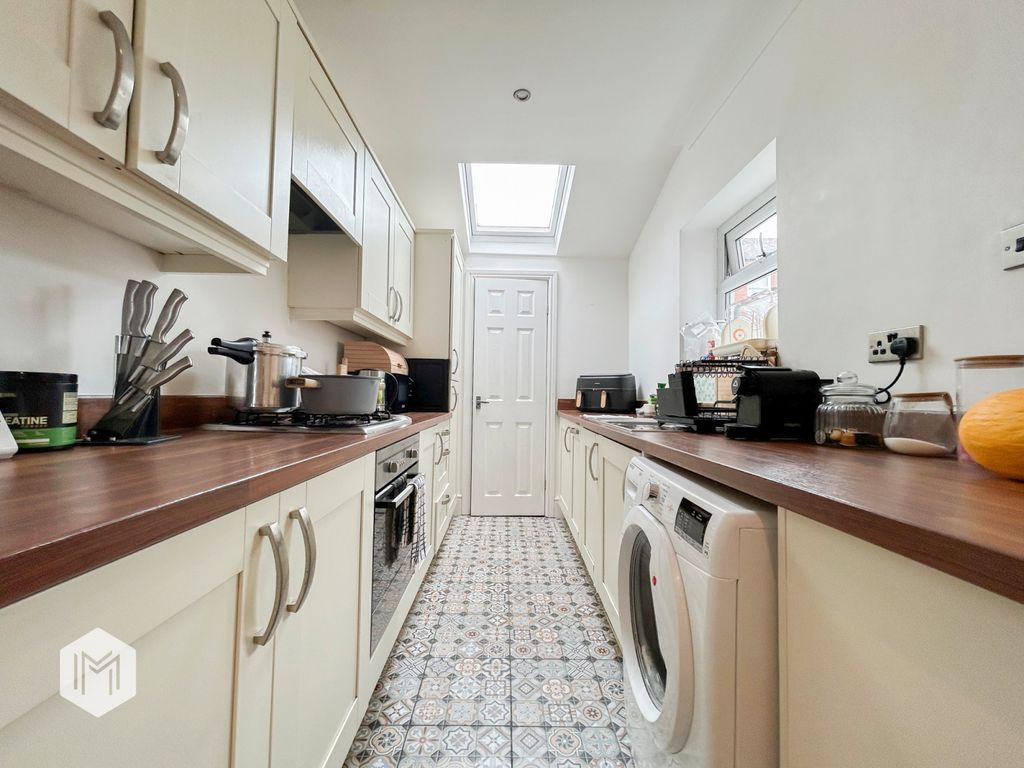 Property photo 2 of 13 Picture No. 14