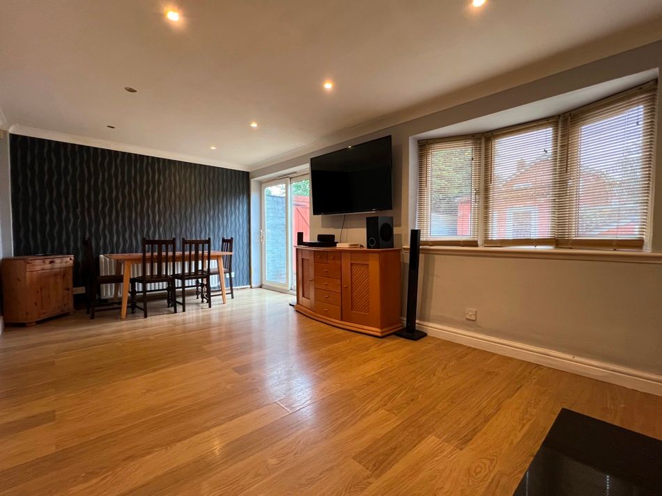 Property photo 3 of 13 Img_2368