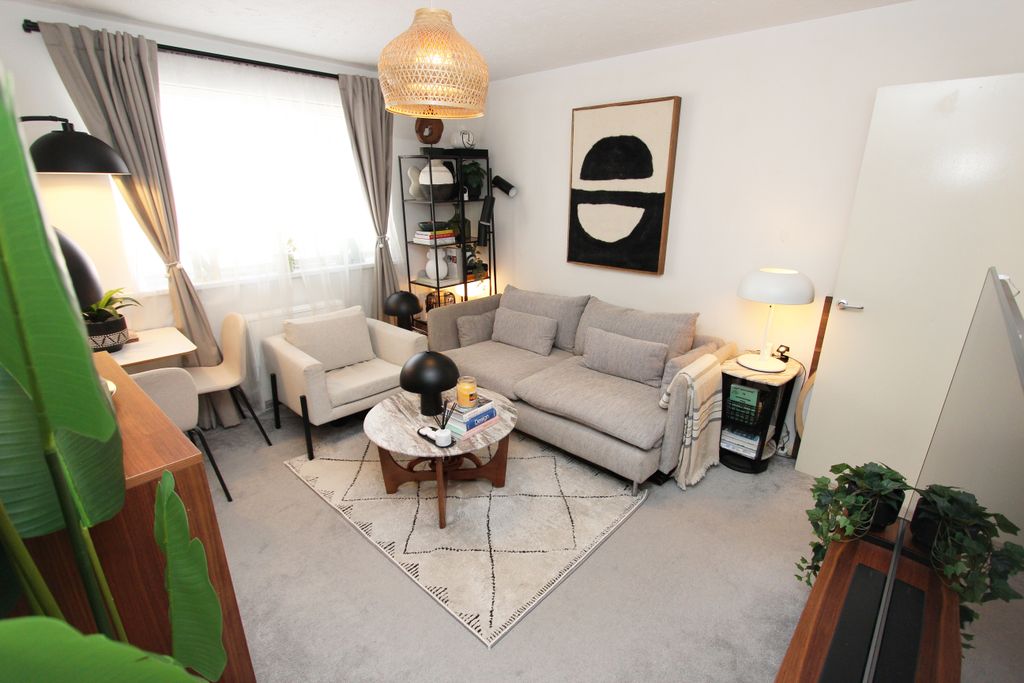 Property photo 3 of 8 Img_6567A