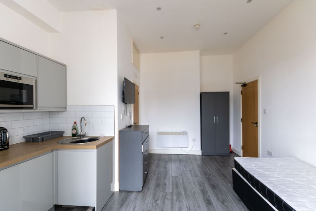 Property photo 2 of 6 Img_8878_1
