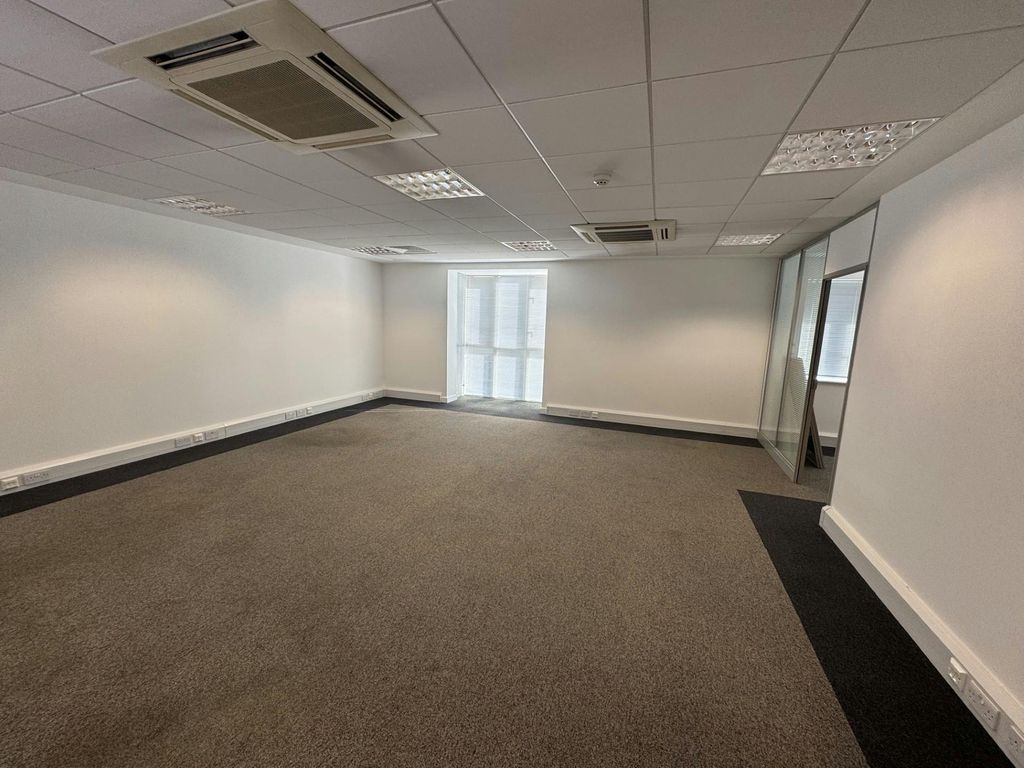 Property photo 2 of 7 Faraday Interior.Jpg
