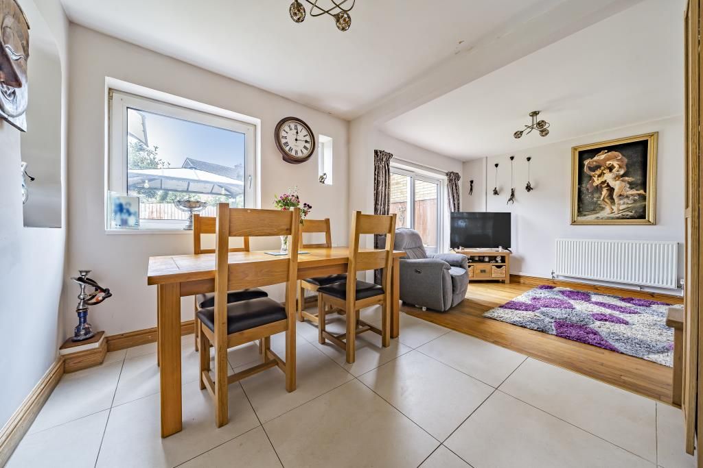 Property photo 3 of 10 Dining Area