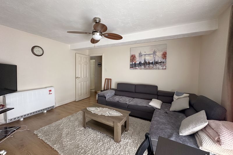Property photo 3 of 11 Living Room