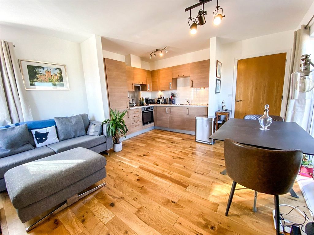 Property photo 2 of 14 Picture No. 08