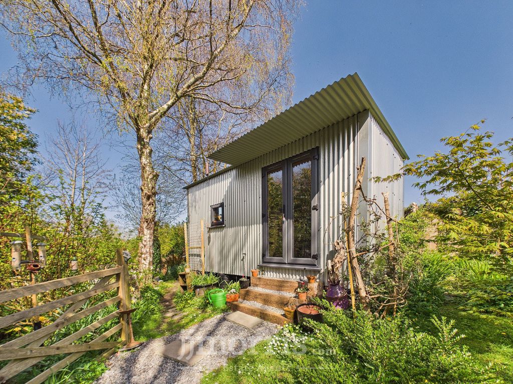 Property photo 3 of 38