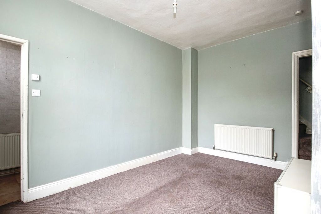Property photo 3 of 12