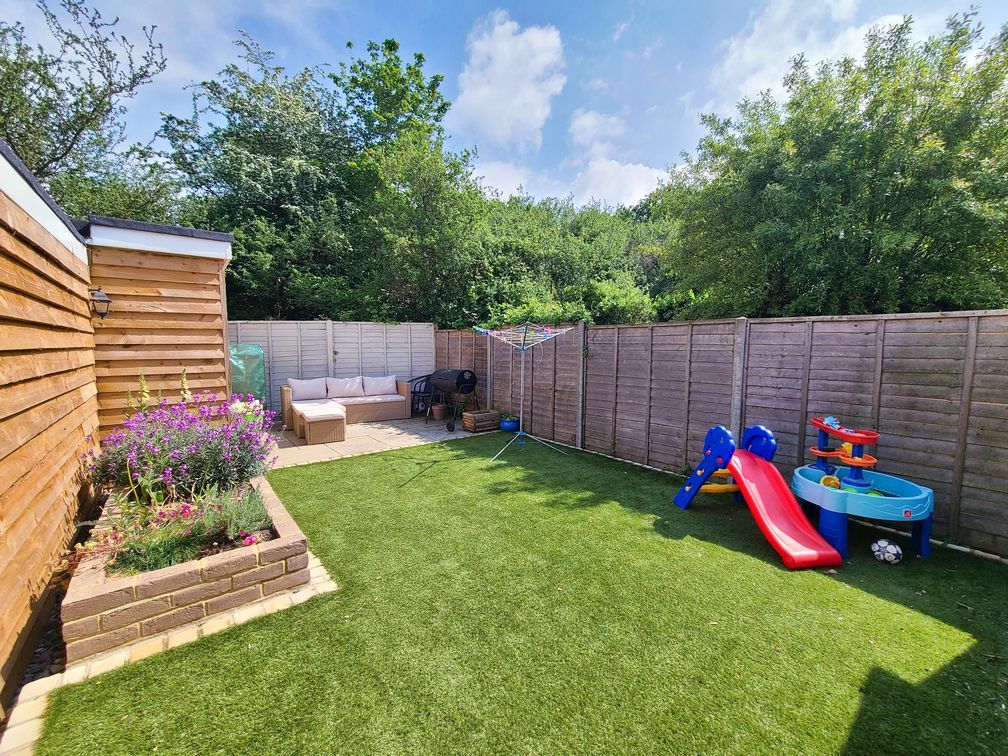 Property photo 2 of 31
