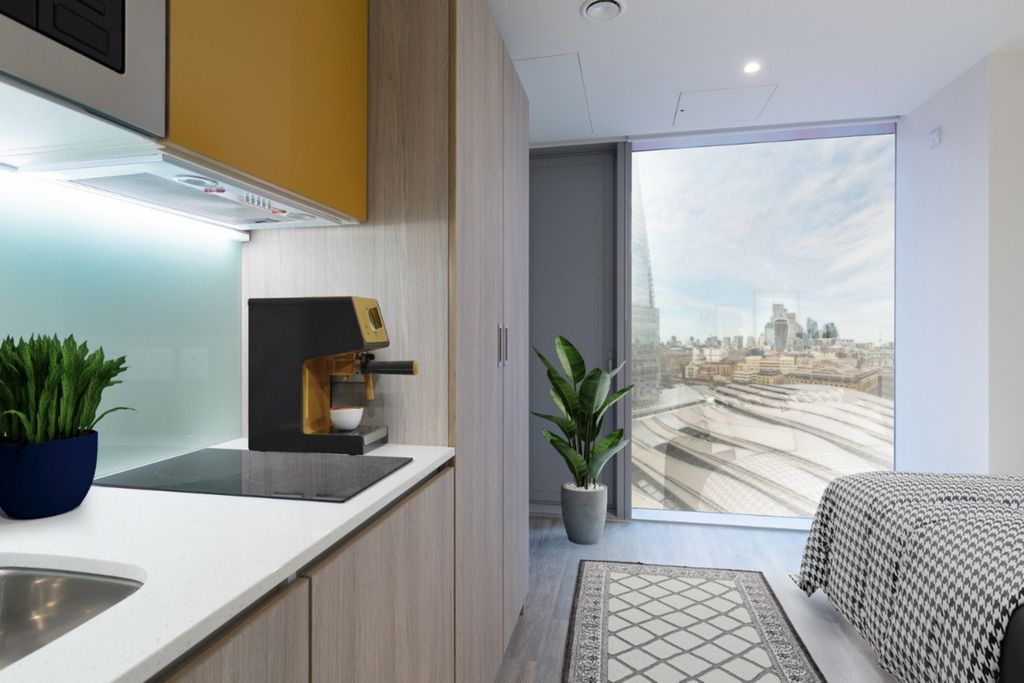 Property photo 2 of 21 Kitchen