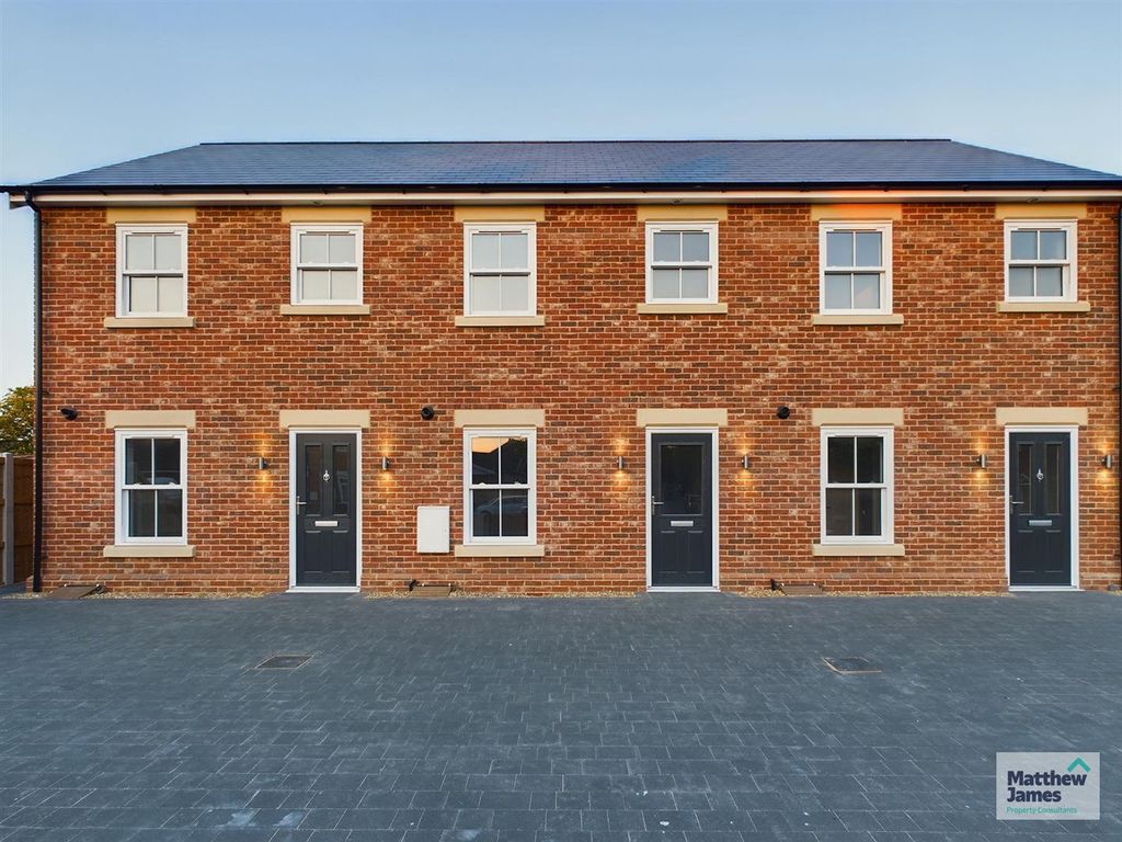 Property photo 1 of 18 Front.Jpg