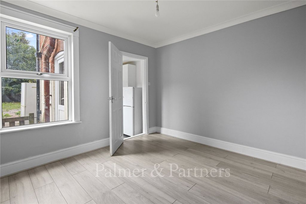 Property photo 3 of 10 Reception Room 2