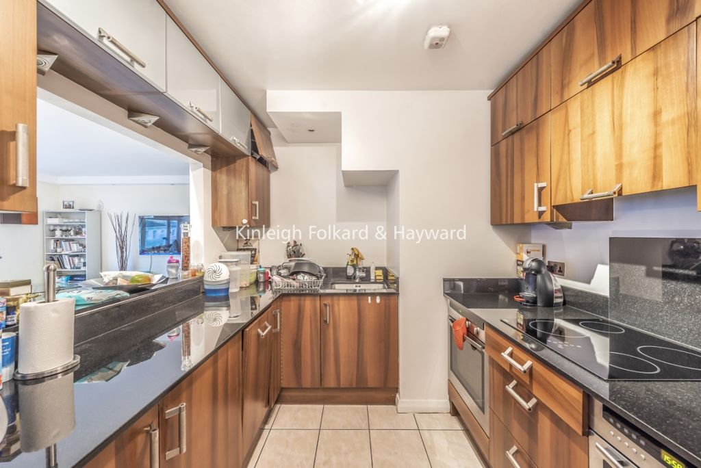 Property photo 2 of 6 8B8A5E83-F44B-4251-8