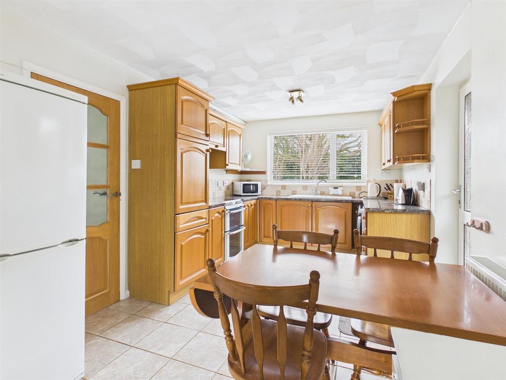 Property photo 3 of 20 Cam04116G0-Pr0284-Still006.Jpg