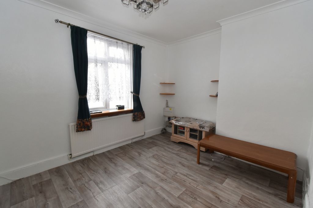 Property photo 3 of 12 Gallery