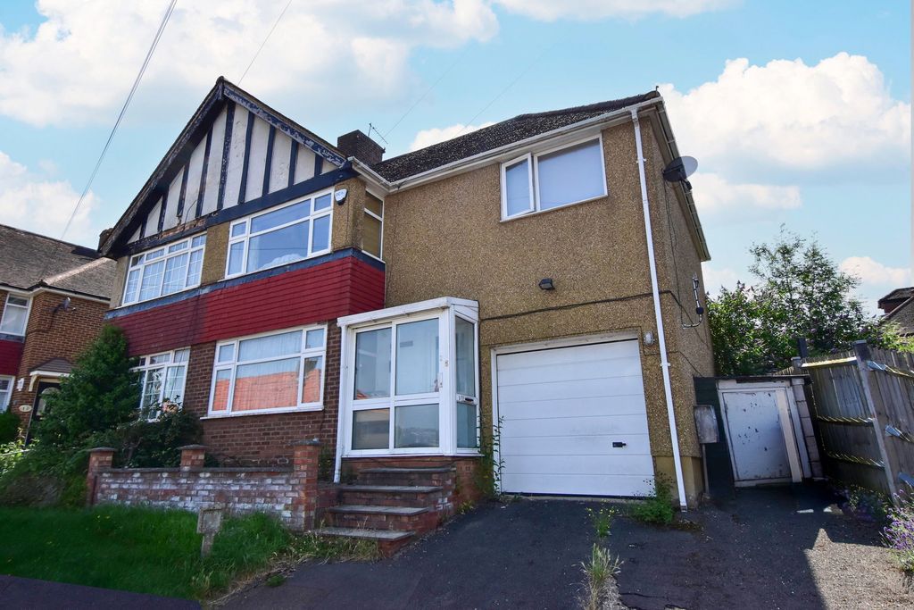 Property photo 1 of 8