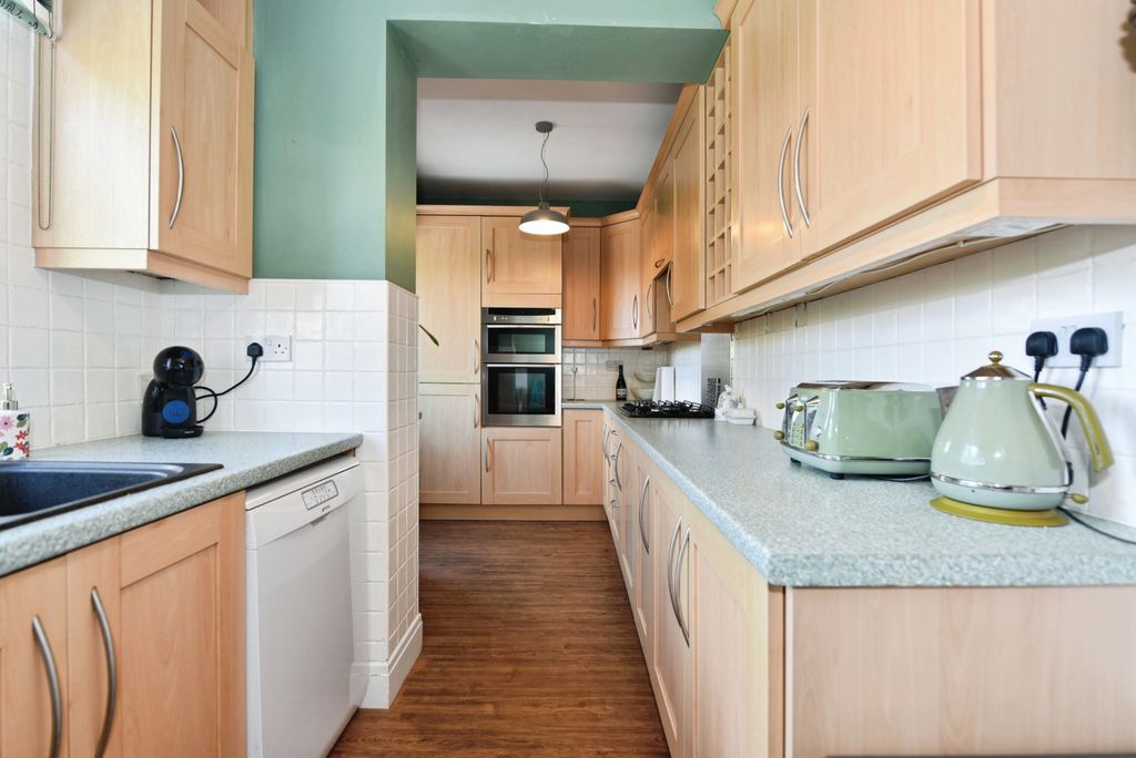 Property photo 3 of 15