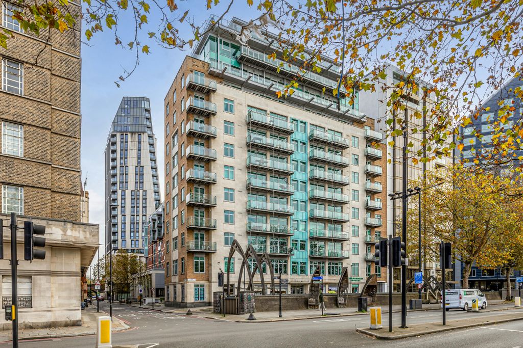 Property photo 2 of 3 Buildingphoto 41.Jpg