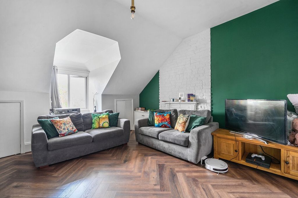 Property photo 3 of 17 Picture No. 13