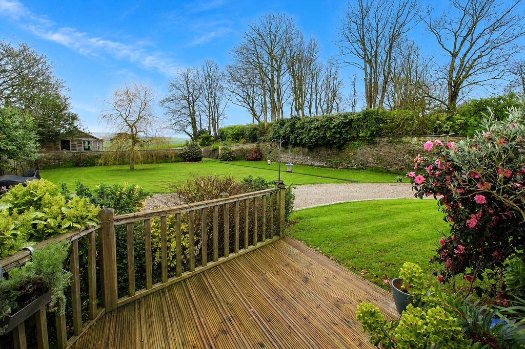Property photo 1 of 10 Picture No. 16