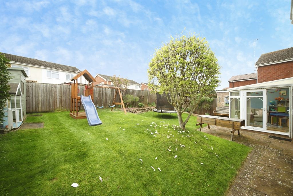Property photo 2 of 18