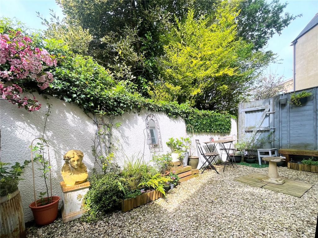 Property photo 1 of 10 Picture No. 01