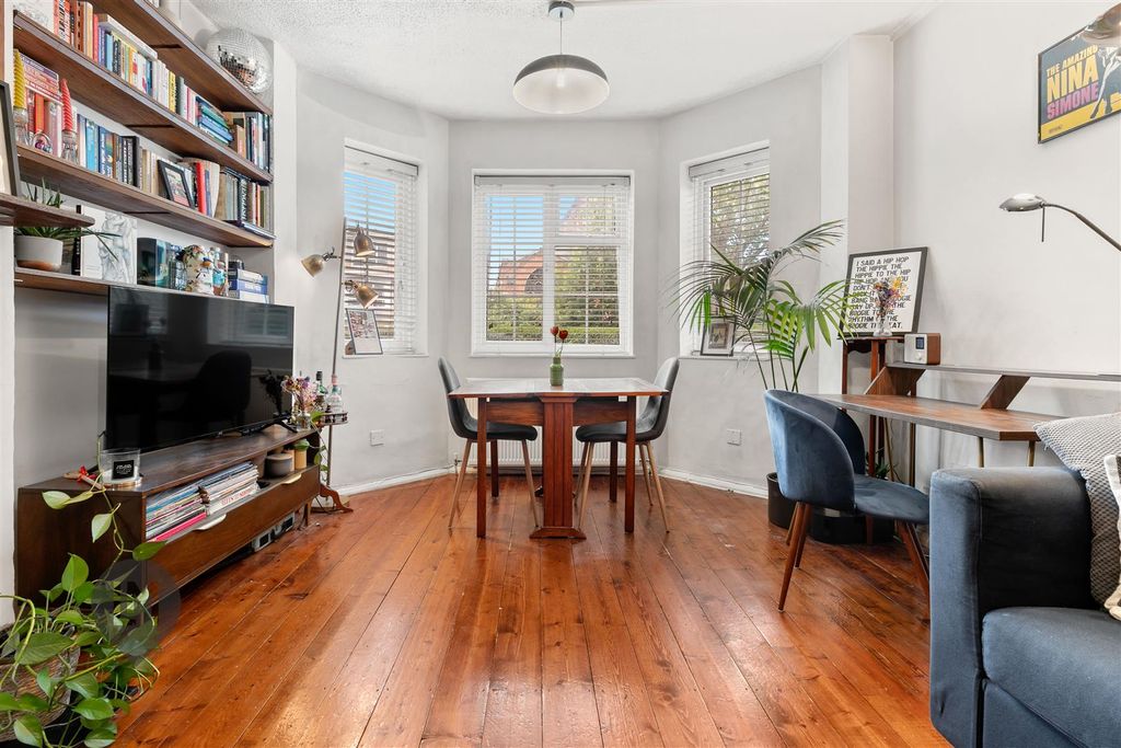 Property photo 2 of 7 Living/Dining Room