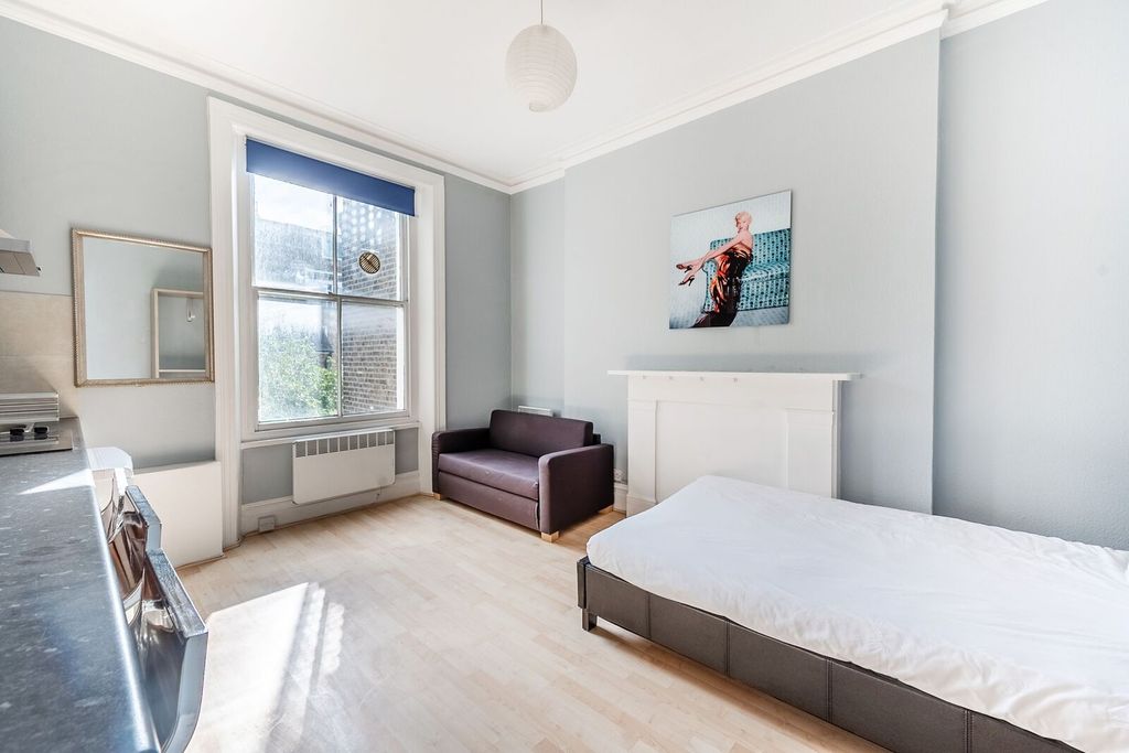 Property photo 1 of 5