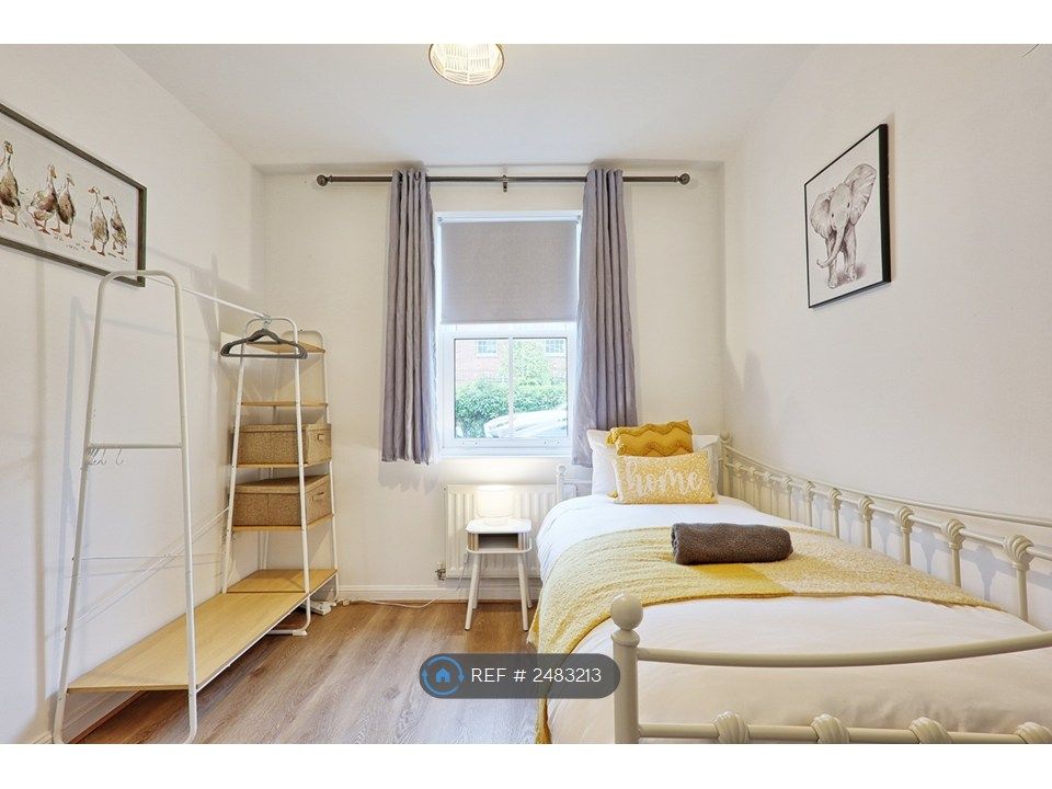 Property photo 2 of 23