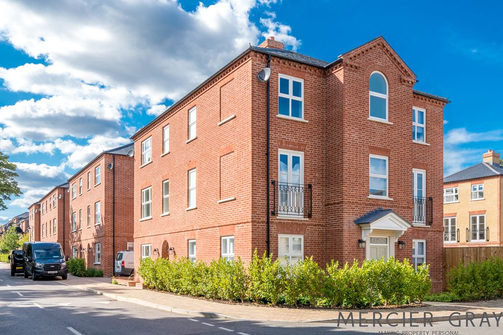 Property photo 1 of 15 Photo 6