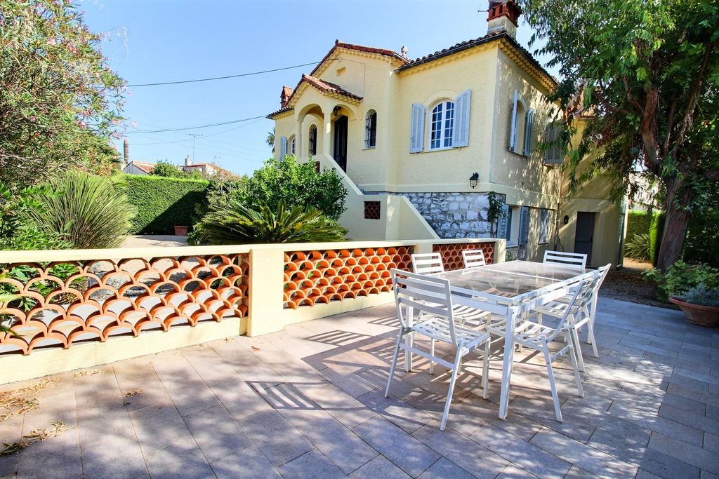 Property photo 1 of 31