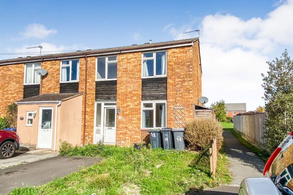 Property photo 1 of 20 14 Nursteed Close, Devizes, Sn10 3EU