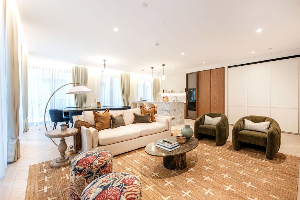 Property photo 2 of 17 Picture 2