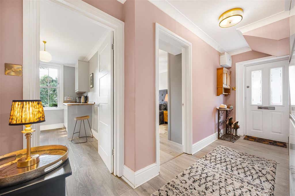 Property photo 2 of 15 18_72354.Jpg