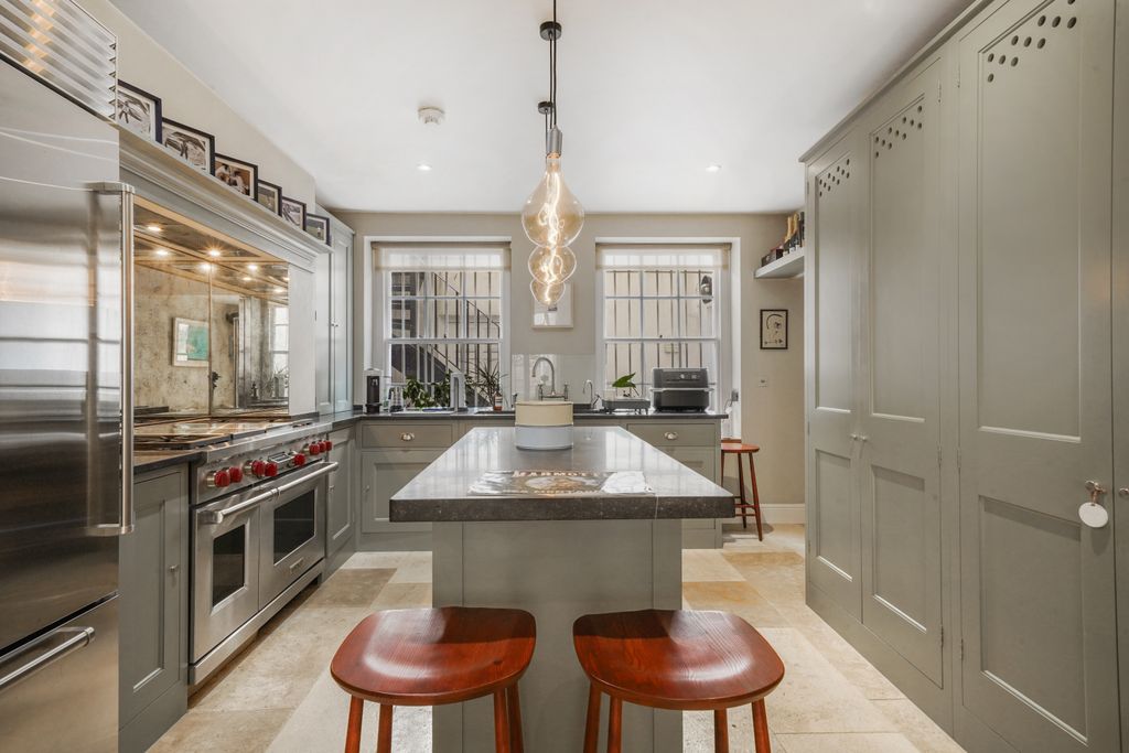 Property photo 2 of 13 32 Wyndham Street London W1H 1Ed -.Jpg