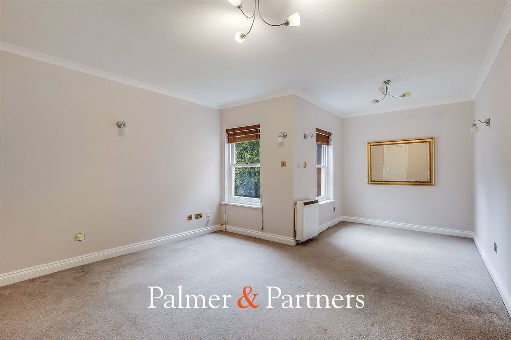 Property photo 3 of 11 Picture No. 05