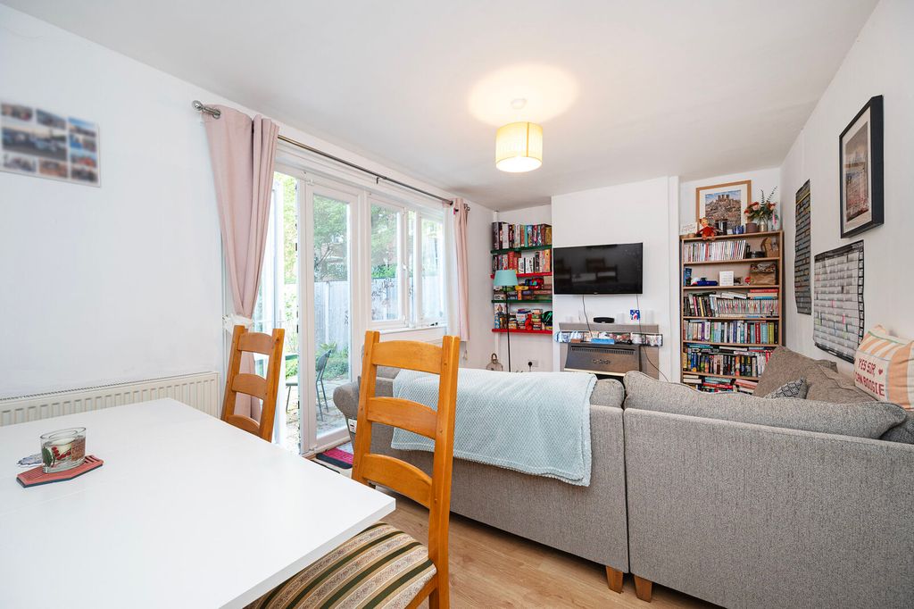 Property photo 2 of 12