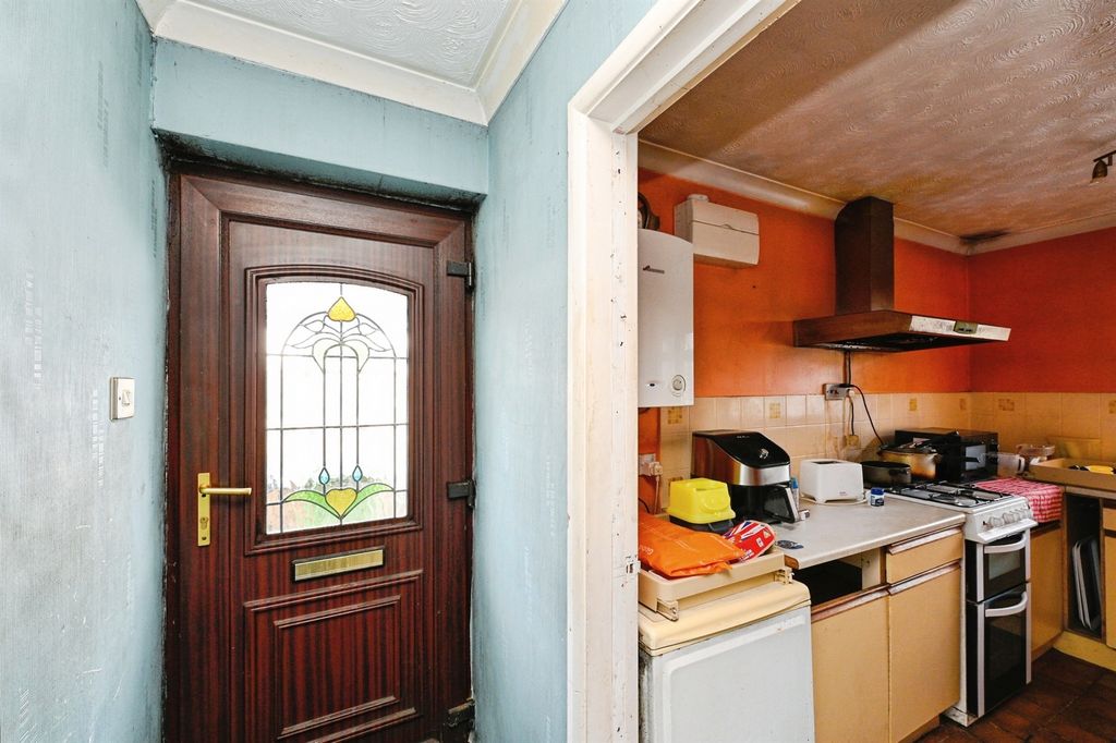 Property photo 2 of 14