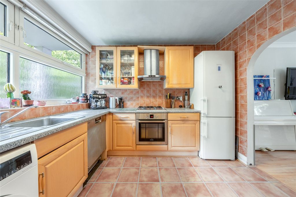Property photo 2 of 16 Picture No. 02