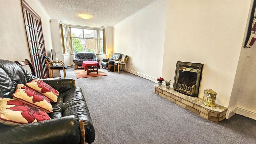 Property photo 3 of 14 20260401_124013.Jpg