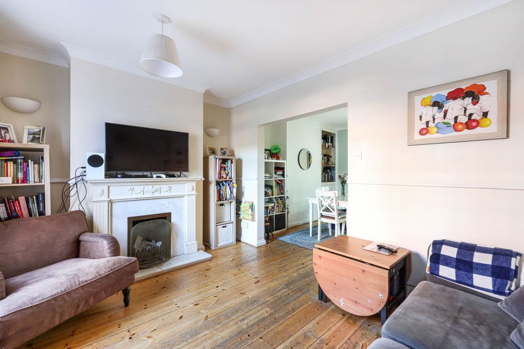 Property photo 2 of 16