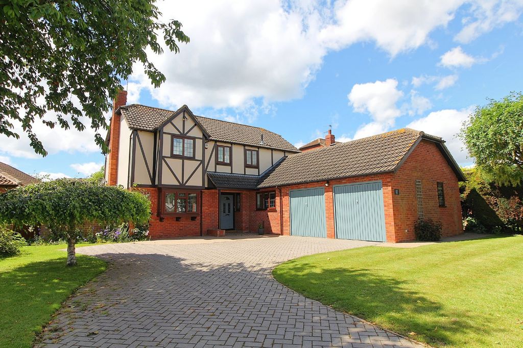 Property photo 1 of 34