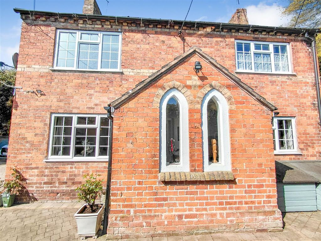 Property photo 1 of 9 22-04-2026__20-38-11_Rear_Of_House.Ztoo7.Jpg