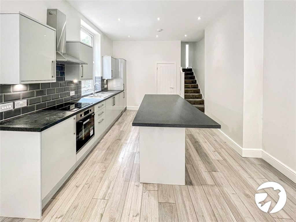 Property photo 3 of 13 Kitchen