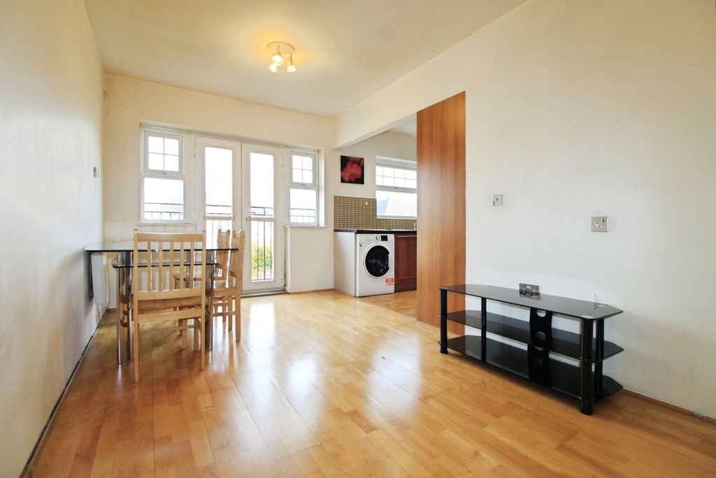 Property photo 3 of 14 Gallery