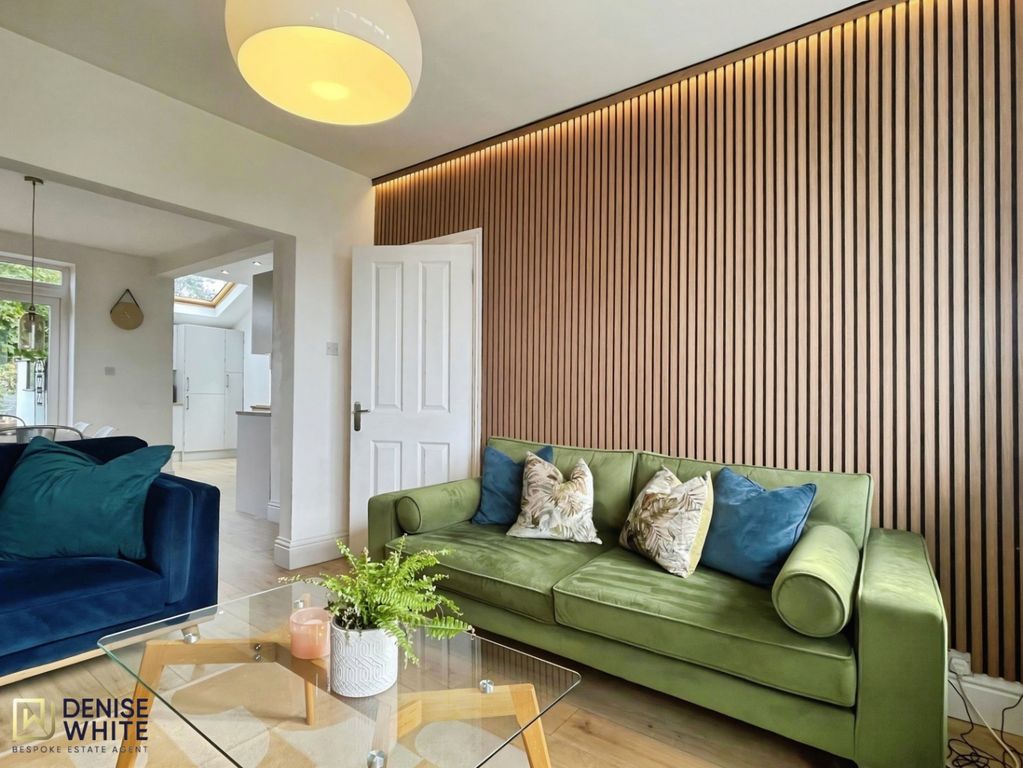 Property photo 2 of 34 Living Room