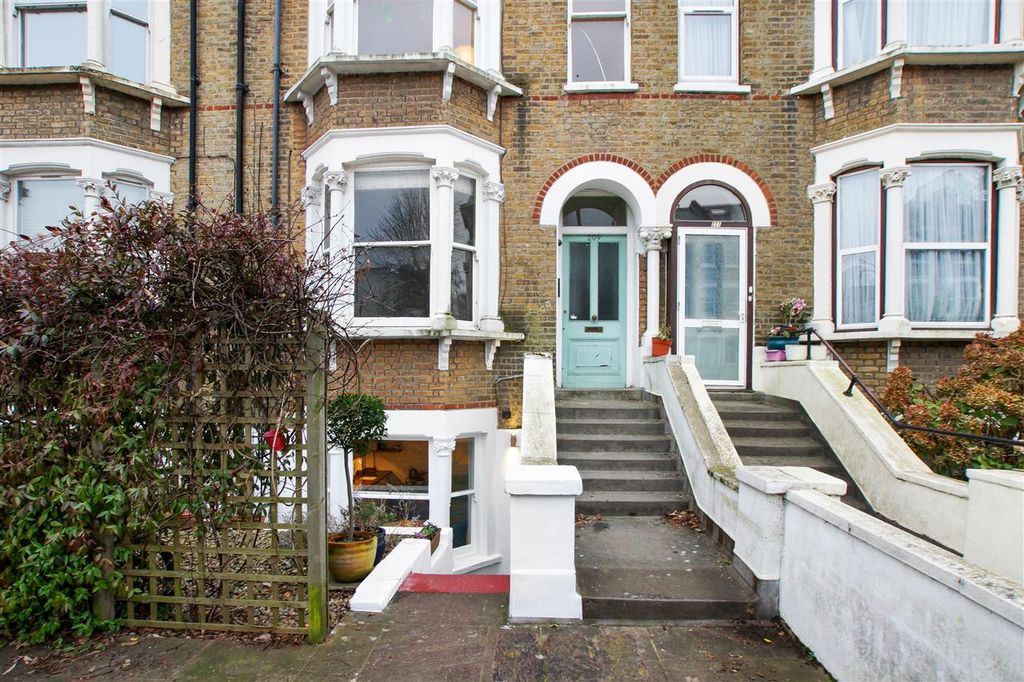Property photo 2 of 15