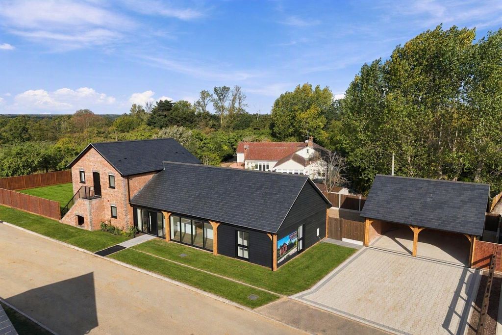 Property photo 1 of 14 Heron House